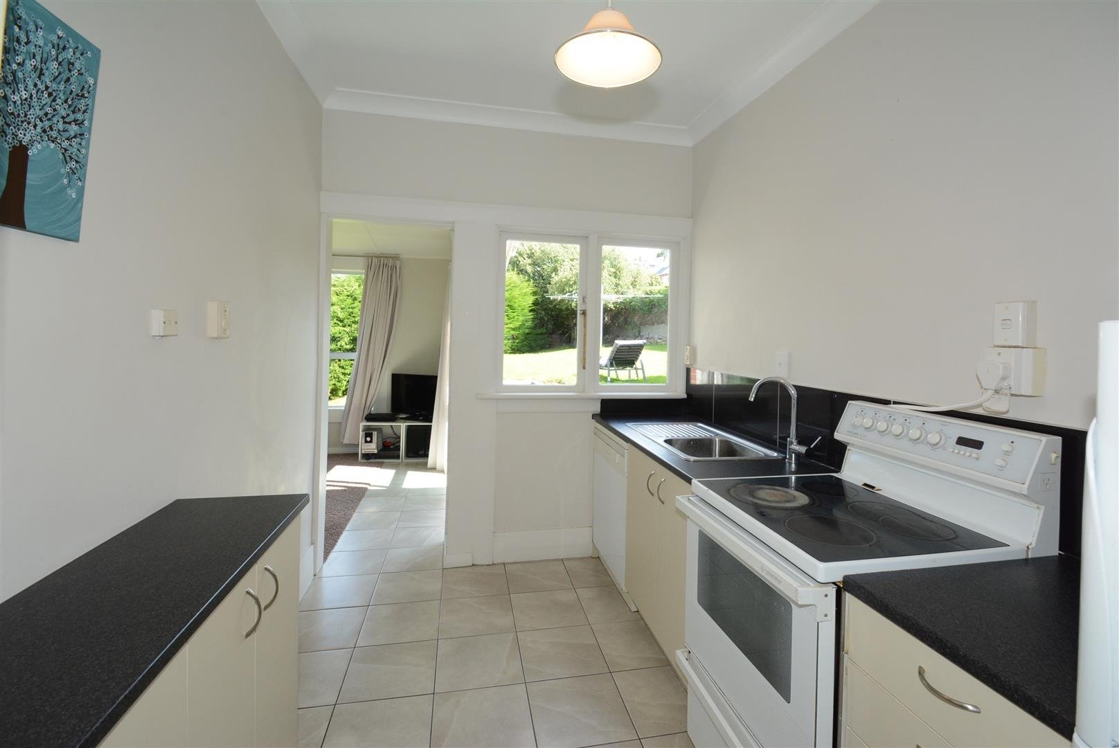 03 Forfar St