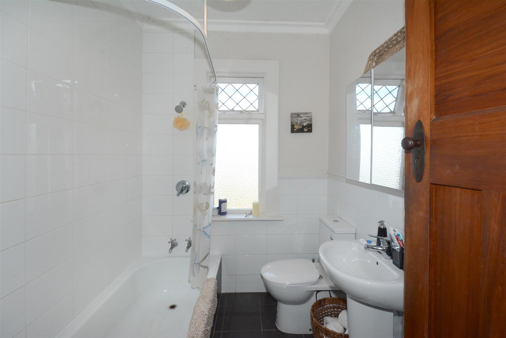04 Forfar St