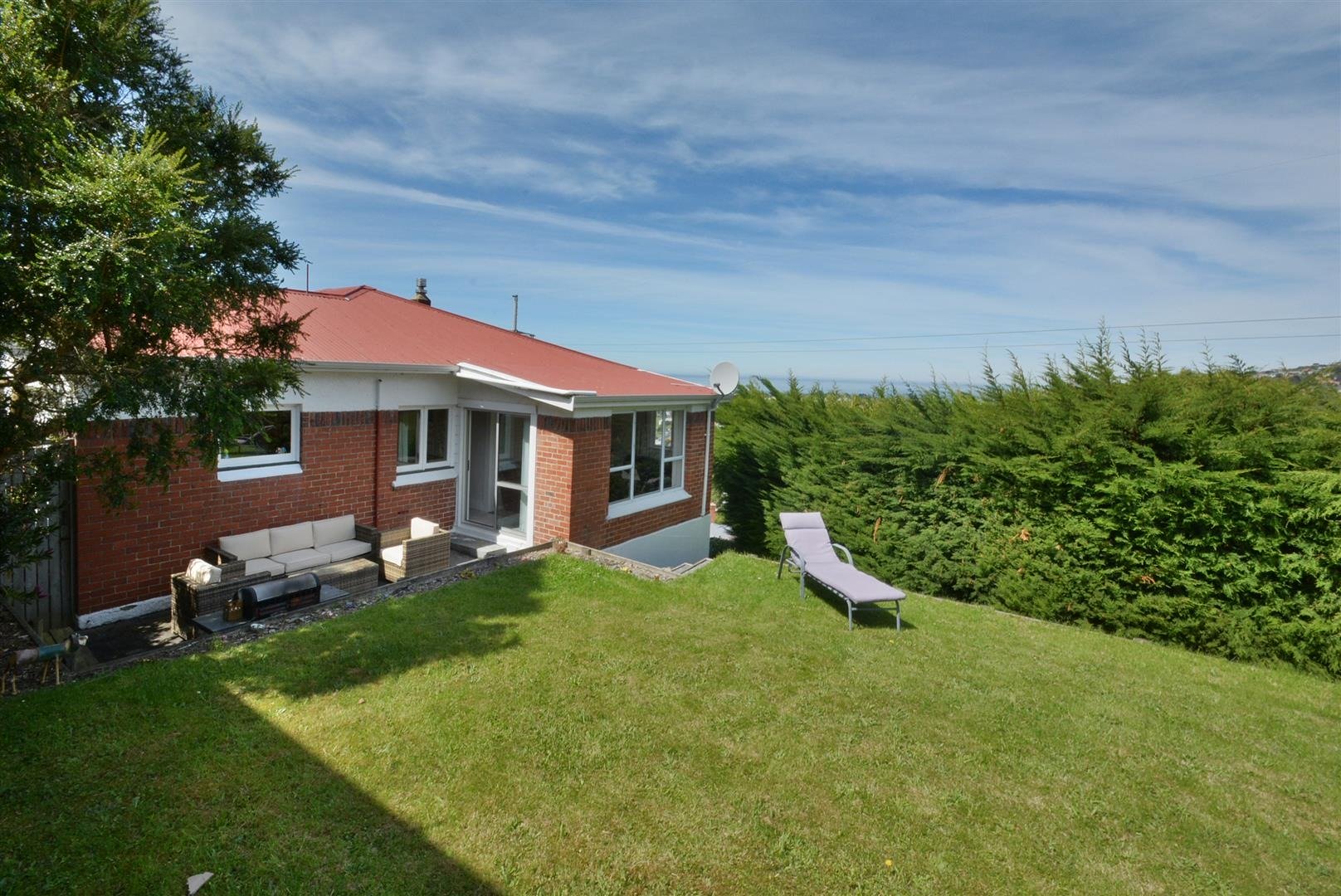 08 Forfar St