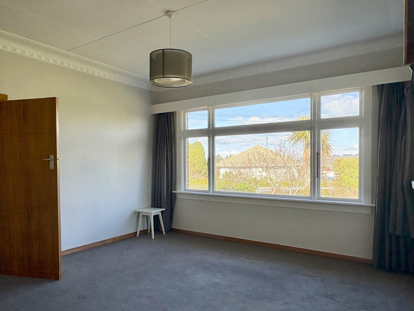 house to rent - south property management dunedin - kipling Street lounge 2
