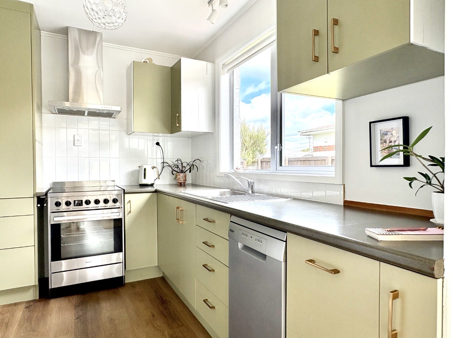 Forfar Mosgiel - kitchen 1